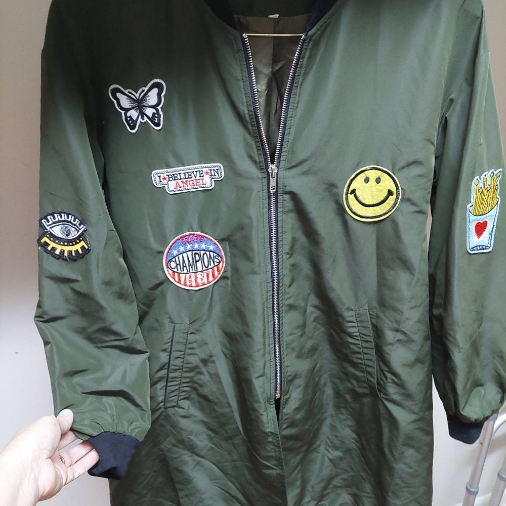 Small lightweight green midi jacket, with patches, Amazon size S